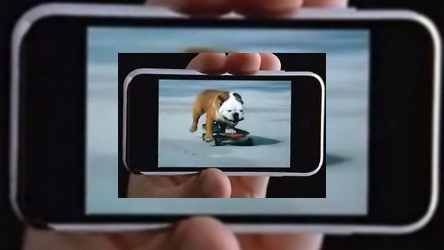 <b>VLC Media Player acum pe iPhone si iPod Touch</b>Multumita developerului Zottd, utilizatorii de iPhone si iPod Touch pot beneficia acum de cel mai popular media player din lume, celebrul VLC. Acesta a fost portat pe terminalele celor de la Apple si suporta drag and drop si playback pentru fisiere in...