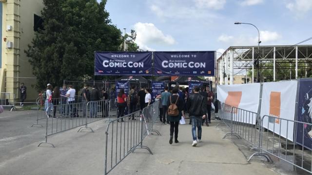 <b> Cum a fost la Comic Con 2017 şi Bloggers LAN Party 14: abundenţă de cosplay, tehnologie de vârf şi pasiuni sincere</b>În weekend-ul ce tocmai a trecut am dat o fugă și până la Comic Con ediția din 2017, eveniment unde s-a desfășurat și Bloggers Lan Party 14. Am vizitat multe standuri de la fața locului și totodată am admirat numeroasele personaje cosplay care chiar
