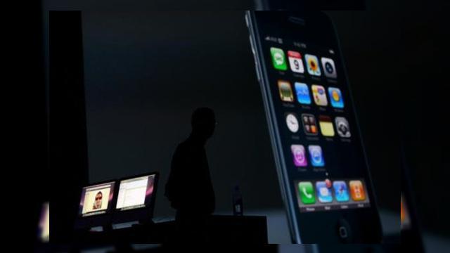 <b>A inceput "nebunia iPhone 3G" live de la WWDC si live pe Mobilissimo!</b>20:15: Aflam ca SDK-ul va oferi suport Exchange, iar noul soft va fi bazat pe software-ul Cisco VPN. Si-au adus aportul la dezvoltarea softurilor institutii de top, printre care banci de top, firme de securitate si universitati (Duke, Stanford, University...