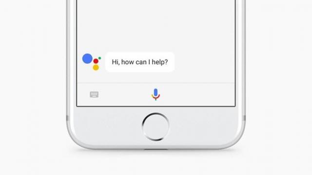 <b>Google Assistant sosește oficial pe iOS dar multe din capabilitățile sale sunt limitate</b>O veste destul de mare pe care Google a anunțat-o ieri seară în cadrul evenimentului Keynote Google I/O 2017 a fost și aceea că Google Assistant sosește de acum pe iOS. În ciuda unor limitări, asistentul vocal al celor de la Google poate realiza 