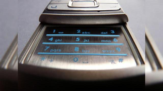 <b>Allview S1 Tytan se intoarce intr-o recenzie video completa!</b>Va promiteam in urma cu o luna o recenzie video a telefonului&nbsp;Allview S1 Tytan si iat-o in sfarsit disponibila prin intermediul serviciului de video sharing Viddler. Dati click pe urmatoarea imagine pentru a vizualiza clipul si retineti ca Vidller va...