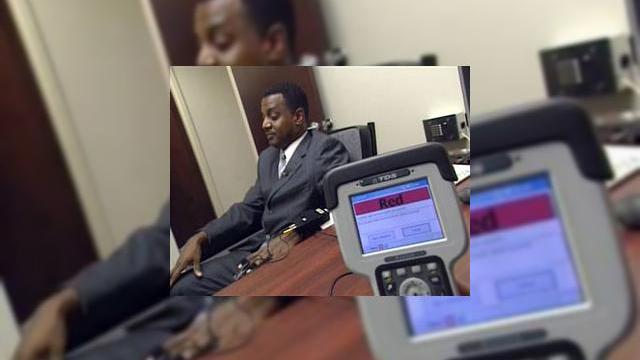 <b>Pentagonul foloseste detectoare de minciuni Windows Mobile in Afghanistan</b>Printre dotarile standard ale unui soldat american din Afghanistan isi va face loc si un terminal portabil ce ruleaza Windows Mobile si serveste drept detector de minciuni. Cel putin asta doreste Pentagonul care testeaza aceasta tehnologie. Sistemul de...