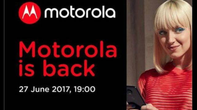 <b>Motorola trimite invitaţii presei pentru un eveniment programat pe 27 iunie; Moto Z2 ar putea debuta atunci</b>Dacă anul trecut cei de la Motorola anunțau lansarea simultană a celor două smartphone-uri modulare Moto Z și Moto Z Play, anul acesta lucrurile stau ceva mai diferit. Modelul Z2 Play a fost deja prezentat oficial și ne mai rămân doar debutul lui