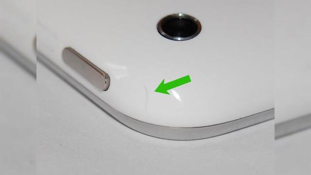 <b>iPhone 3G (alb) are crapaturi</b>Noul iPhone lansat de Apple are probleme estetice, aparute sub forma unor crapaturi ale versiunii de culoare alba. Acest lucru a fost constatat de catre mai multi utilizatori si exista si imagini care sa dovedeasca acest defect, dupa cum puteti vedea mai...