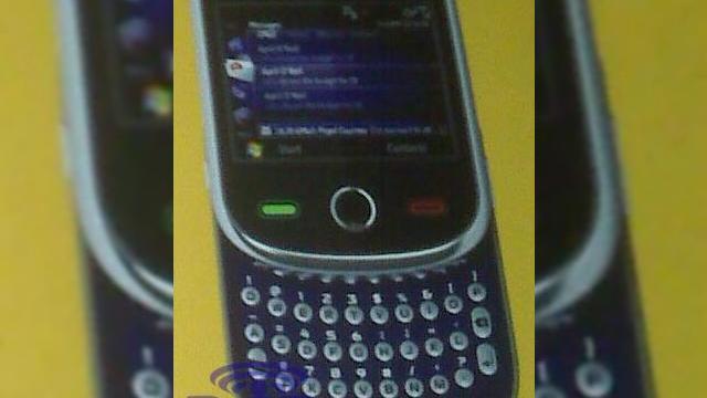 <b>O noua imagine cu Motorola Alexander</b>Unul dintre cele mai noi handseturi Motorola, sub numele de Alexander isi face aparitia intr-o imagine prezentata de catre cei de la Boy Genius Report. Telefonul va rula Windows Mobile 6.1, sau mai degraba Windows Mobile 7 si va sosi cu o camera de 5-8...