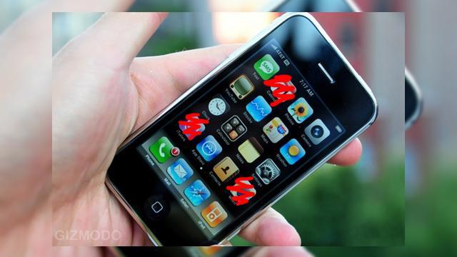 <b>Apple poate dezactiva aplicatiile instalate pe iPhone-ul tau de la distanta</b>Stirea zilei vine de la Gizmodo, care ne informeaza ca Apple poate face ca aplicatiile sa dispara fara urma sau explicatie, atat din App Store, cat si de pe iPhone-ul dumneavoastra. Procesul este realizat cu ajutorul unei liste negre de URL-uri din iPhone...