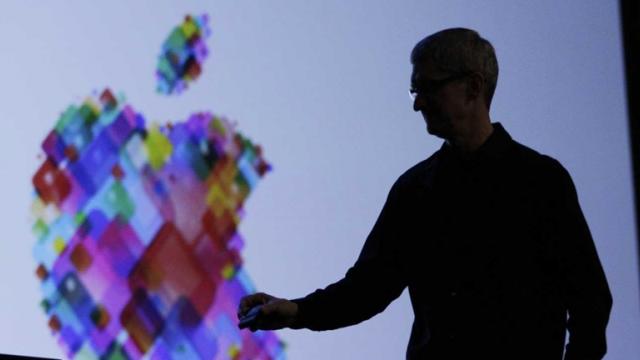 <b>"Ţineţi-vă gura!" este îndemnul adresat de Apple angajaţilor în cadrul unei întruniri despre secretizarea produselor nelansate</b>În cadrul unei întâlniri interne cei de la Apple le-ar fi spus angajaților să își țină gura cu privire la produsele încă nelansate, fiind astfel îndemnați să nu ofere secrete despre noile iDevice-uri. Informația de astăzi vin prin intermediul