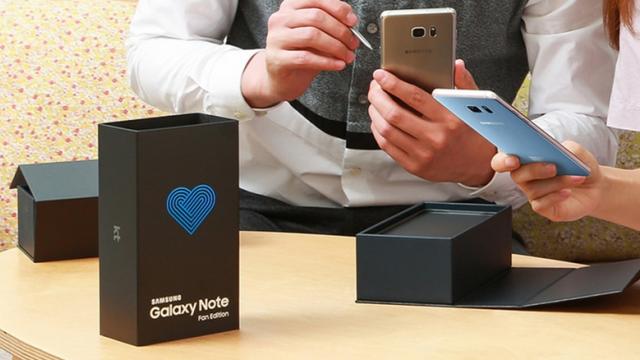 <b>Iată cum arată cutia lui Samsung Galaxy Note Fan Edition, Note 7 cel recondiţionat</b>Acum câteva zile cei de la Samsung anunțau existența modelului Galaxy Note Fan Edition, terminal ce reprezintă varianta recondiționată a problematicului Note 7. Cu o baterie mai mică la interior, acest phablet ar trebui să fie complet sigur