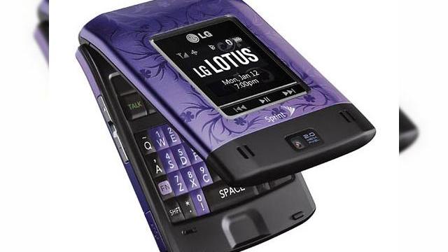 <b>Sprint prezinta telefonul LG Lotus</b>Sprint a anuntat recent un nou handset LG, sub numele de LX600 Lotus, telefonul sosind cu un design unic, dupa cum puteti vedea in imaginea urmatoare: Avem de-a face cu un telefon cu clapeta clasic, la prima vedere, dar Lotus include, in mod surprinzator...