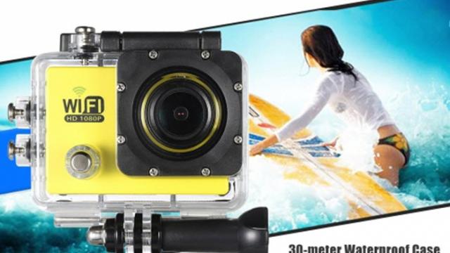 <b>Alertă preț bun: Cameră de acțiune cu filmare Full HD, senzor de 12 MP și lentilă wide la sub 20 de dolari</b>Unii își petrec concediul pe canapea, alți călătoresc cu Mocănița și alții fac kite surfing. Pentru aceștia din urmă avem și o cameră de acțiune, gata să fie pusă pe caiac, skateboard sau placă de surf. Ne-am oprit asupra ei pentru că are un preț ce nu..