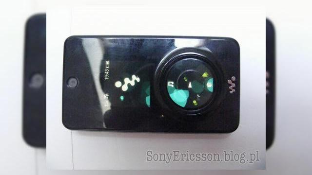 <b>Sony Ericsson W707 Alicia, telefonul anulat isi face aparitia</b>Un blog polonez a reusit sa puna mana pe o serie de poze in premiera cu un telefon pe care-l stiam anulat de catre Sony Ericsson, modelul Alicia, sau mai bine zis W707. Acesta este similar cu W980 ca functii, dar in ce priveste designul, lucrurile stau...