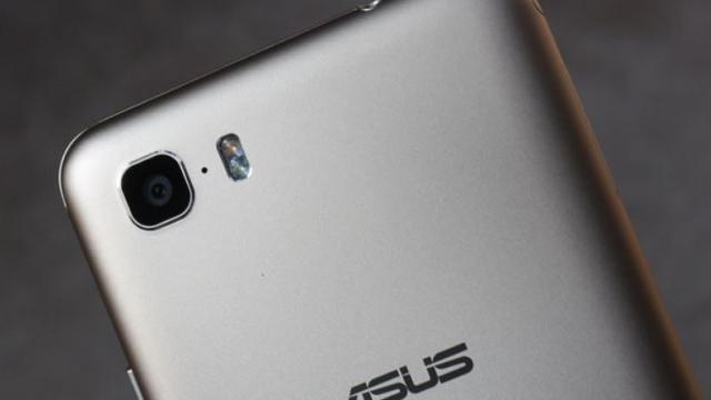 <b>ASUS ZenFone 4 Pro primeşte certificarea autorităţii NCC din Taiwan, e cunoscut sub numele de cod ASUS ZZ1 GP</b>Am aflat la finalul lunii trecute că ASUS ar pregăti 6 telefoane noi ZenFone 4, printre care şi modele Selfie, Pro şi Max, iar azi avem detalii despre cel Pro. Deja a debutat ZenFone 4 Max, iar acum le mai aşteptăm pe Selfie şi Pro.