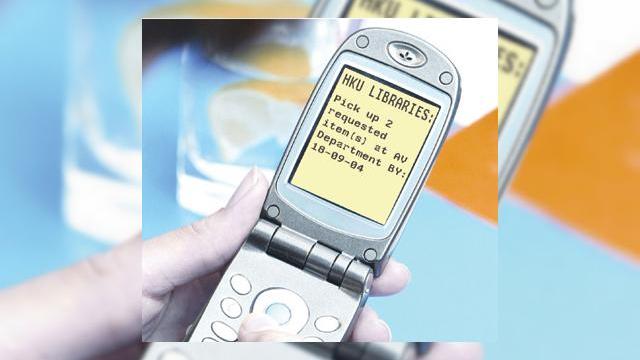 <b>Americanii dau mai multe SMS-uri decat vorbesc</b>Consumatorii de servicii de telefonie mobila din SUA isi folosesc mai degraba telefoanele mobile pentru mesaje text decat pentru convorbiri, conform unui studiu recent al companiei Nielson, citat de Reuters. In vreme ce americanii au adoptat mai lent moda...