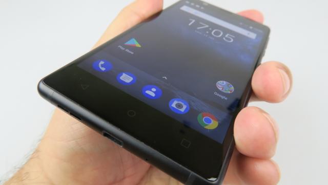 <b>Nokia 3: Multimedia ce ajunge chiar şi peste Galaxy S8</b>Era o perioadă când Nokia şi Sony Ericsson se duelau la music phone-uri cu serii ca Walkman sau XpressMusic. Ceva din acea imagine a rămas implantat în creierul fanilor Nokia, deci cumva telefoanele nu au dezamăgit aproape niciodată la capitolul playback