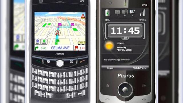 <b>Dell va vinde telefoane Windows Mobile</b>Conform celor de la Engadget, Dell distribuie in acest moment 2 handseturi branduite Pharos care ruleaza sistemul de operare Windows Mobile. Terminalele sunt disponibile pe site-ul companiei chiar acum. Este vorba despre modelele Travller 117 si 127, care...