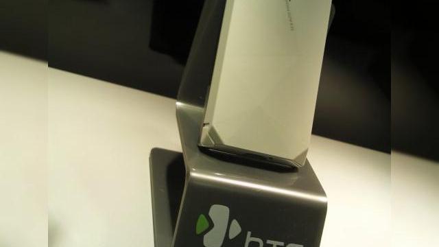 <b>Touch Diamond, in varianta alba soseste in curand</b>HTC Touch Diamond, in varianta de culoare alba va fi lansat in curand in Olanda. Debutul sau va avea loc in magazine luna viitoare, iar terminalul poate fi achizitionat fie la liber, fie cu abonament. Specificatiile au ramas aceleasi ca si cele ale lui...