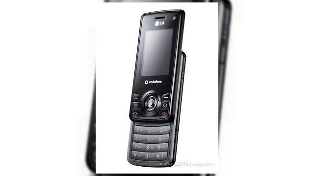 <b>LG KS500 soseste cu camera de 3 megapixeli, GPS si touchpad optic</b>Cel mai nou telefon LG, KS500 este genul de handset care poate trece nebagat in seama, dar sub carcasa sa se ascund specificatii cel putin decente. Sliderul soseste cu o camera de 3 megapixeli, un display QVGA, GPS si suport pentru Yahoo! Go Maps....