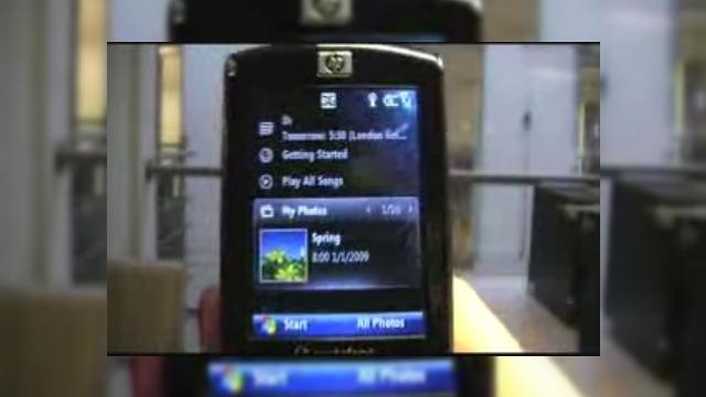 <b>HP iPAQ Voice Messenger intr-o recenzie video</b>Va anuntam cu o saptamana in urma ca HP a prezentat oficial noile sale smartphone-uri din seria iPAQ, printre ele numarandu-se si modelul Voice Messenger, pe care il putem admira acum in urmatoarea recenzie video: iPAQ Voice Messenger este destinat mai...