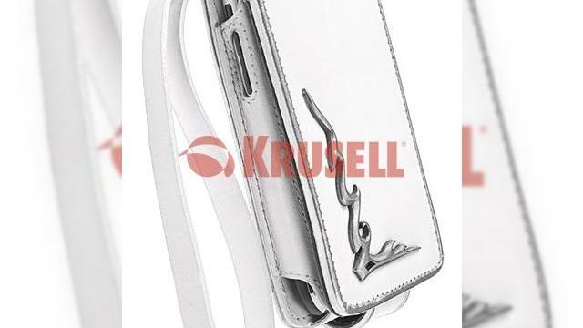 <b>Cele mai bine vandute 10 telefoane ale lunii octombrie conform Krusell</b>Suedezii de la Krusell au intocmit un top al celor mai bine vandute 10 telefoane ale lunii octombrie, dominat de Apple iPhone, care nu se da dus usor din aceste clasamente, cata vreme publicul il prefera terminalelor BlackBerry sau Nokia. Pe locul 2 se...