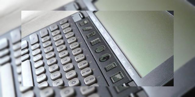 <b>Un super-smartphone vechi de 15 ani, "bate" multe terminale moderne</b>Expertii de la allaboutsymbian au descoperit ca, in ciuda inovatiilor tehnologice, exista si produse vechi care pot surprinde placut, cum este si Psion 3a, lansat in 1993, cu nu mai putin de 15 ani in urma. Stim cu totii ca Apple iPhone, Nokia N85 si...