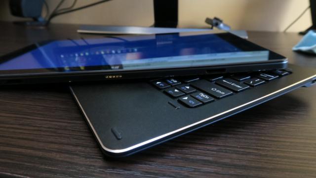 <b>Cube iWork 10 Ultimate: Hardware excelent la sub 200 de dolari</b>Cube iWork 10 Ultimate nu prea face compromisuri, ceea ce este de admirat la o sumă sub 200 de dolari. Procesorul Intel Atom x5 Z8350 e suficient pentru sarcini legate de productivitate, dar şi pentru gaming casual.