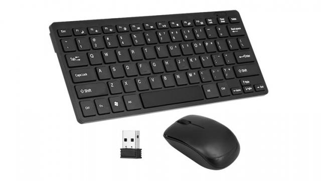 <b>TomTop vinde astăzi combo-ul format din tastatură și mouse wireless 2.4 GHz pentru suma de doar 11.99 dolari</b>Cei aflați în căutarea unui pachet de periferice mouse + tastatură au parte de o veste bună astăzi, pentru că retailerul chinez TomTop comercializează un asemenea combo de produse la un preț inedit de doar 11.99 dolari. Vestea și mai bună este că