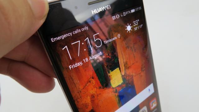 <b>Huawei Mate 9 PRO: OS, UI, aplicaţii excelente în epoca lui Nougat</b>Huawei Mate 9 PRO a debutat pe vremea când Android 7.0 Nougat era în continuare considerat proaspăt şi modern, la final de 2016, respectiv început de 2017. Peste Nougat este aplicat EMUI 5.0, care aduce o interfaţă plata şi minimalista, dar şi puţin sobră