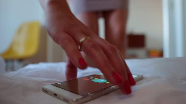<b>Huawei Mate S va spune unde se află și face zgomot, atunci când îl pierdeţi şi îl strigaţi pe nume (Video)</b>​Huawei Mate S este unul dintre cele mai atractive şi interesante smartphone-uri lansate la IFA 2015. Am luat contact cu el prin hands on-ul colegului Claudiu Sima şi recent terminalul a primit şi unboxing la Mobilissimo.ro. Azi aflăm şi detalii...