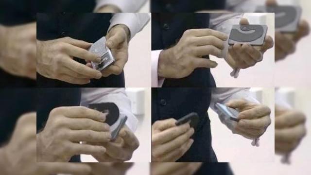 <b>Telefonul BBC este unul top secret</b>BBC va lansa un telefon "top secret" dezvoltat de catre IA Technology si se pare ca terminalul va sosi cu "primul sistem performant de recunoastere vocala pentru terminale mobile". Handsetul este unul foarte sigur, folosind portalul Internet Zumba Lumba...