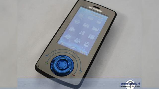 <b>Hyundai MB-490i, telefonul "delfin" cu specificatii mid-end</b>Hyundai este un jucator destul de nou pe piata telefoanelor mobile, astfel ca va trebui sa impresioneze pentru a dobandi o cota de piata relevanta. Pana acum compania nu a facut o treaba prea buna, handseturile prezentate la MWC 2009 fiind dezamagitoare....