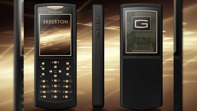 <b>Gresso lanseaza telefonul Sketelon Gold, terminal de lux la pretul de 4400 de dolari</b>La doar 2 luni dupa anuntarea primelor handseturi din seria Avantgarde Skeleton, Gresso a lansat terminalul Skeleton Gold, un telefon de lux, care va costa 4400 de dolari. Diferenta intre primul telefon Avantgarde Skeleton si noul model, Gresso Skeleton...