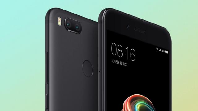 <b>Xiaomi Mi 5X se vinde acum pentru numai 200 dolari de către un retailer chinez</b>A doua parte a acestui an a fost marcată și de lansarea lui Xiaomi Mi 5X, telefon arătos din zona mid-range ce preț ce se laudă cu o cameră duală și cu un procesor Qualcomm la bord. Astăzi retailerul Light in the Box îl vinde pentru suma de doar