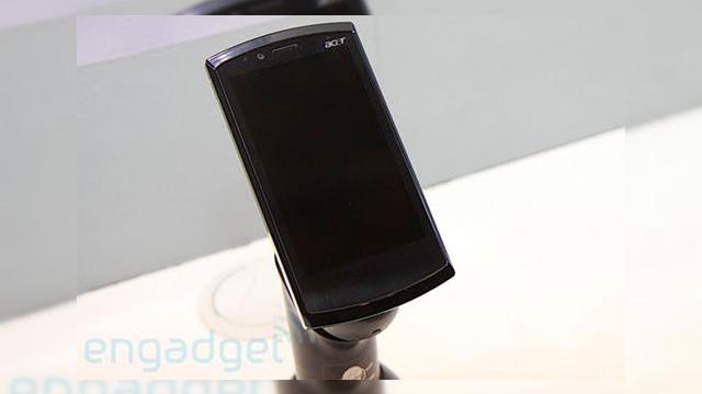 <b>Smartphone-ul Acer F1 va sosi in septembrie, cu procesor Snapdragon de 800 MHz?</b>Snapdragon e asociat cu un lucru: 1 GHz pe telefonul mobil, cel putin in cazul lui Toshiba TG01. Ei bine, acest procesor va sosi in varianta de 800 MHz pe smartphone-ul Acer F1, ce urmeaza sa fie lansat in septembrie. Conform celor de la All About Phones,...