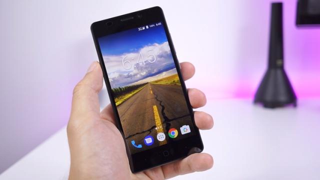 <b>Vernee Thor E disponibil acum pentru doar 99 dolari pe GearBest; telefon cu baterie de 5020 mAh</b>Cei aflați în căutarea unui battery phone accesibil pot alege achiziția lui Vernee Thor E, terminal care astăzi primește o reducere atractivă din partea GearBest. Prețul său este de numai 99.11 dolari și vorbim aici despre un handset care