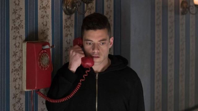 <b>Scenariu de Mr. Robot: o aplicaţie instalată pe telefoanele OnePlus lasă accesul root deschis, pune probleme de securitate</b>Dacă v-ați pus vreodată întrebarea dacă există persoane similare lui Mr. Robot în viața reală, ei bine răspunsul este da. Acest personaj este regăsit sub forma companiei chineze OnePlus care include din fabrică pe telefoanele sale o aplicație
