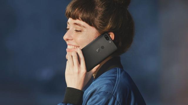 <b>OnePlus 5T este cel mai bine vândut smartphone al companiei chineze de până acum; recordul este doborât în 6 ore</b>Lansat la mijloc de noiembrie, se pare că flagship-ul OnePlus 5T a devenit cel mai bine vândut smartphone din istoria companiei chineze OnePlus. Nu spunem noi acest lucru, ci chiar firma producătoare prin intermediul unei postări de pe Twitter