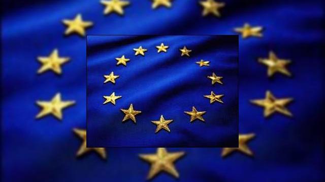 <b>Oficialii UE aproba reducerea tarifelor la serviciile date si SMS-uri, in roaming</b>Parlamentul European a votat ieri o noua lege cu privire la scaderea preturilor pentru serviciile tip date si mesaje text cu peste 60%. Masura va intra in vigoare incepand cu data de 1 iulie, 2009, probabil spre nemultumirea a numerosi operatori de...