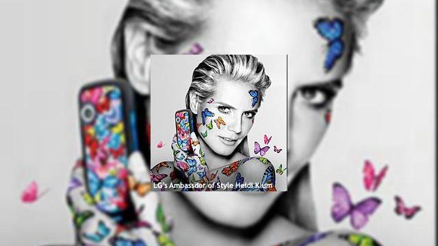 <b>Heidi Klum, bodypaintig pentru LG Rumor2</b>In vreme ce Sony Ericsson o are pe Maria Sharapova ca reprezentant sexy al brandului sau, LG si-a asociat imaginea cu Heidi Klum, model care face reclama noului handset LG Rumor2, prin intermediul unui poster in care vedeta este pictata pe corp. Promotia...