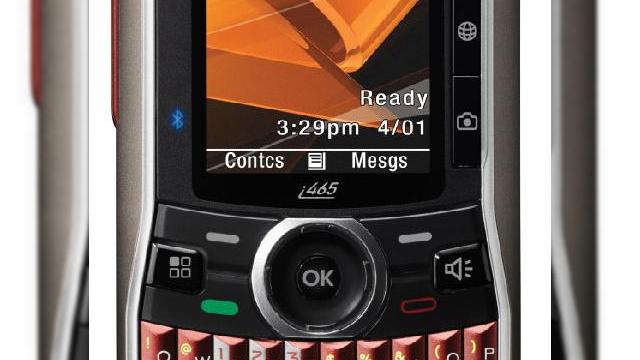 <b>Motorola Clutch i465 isi dezvaluie specificatiile</b>Daca sunteti in cautarea unui terminal mobil ideal pentru scrierea mesajelor text, instant messaging si chat, atunci va va surade modelul Motorola Clutch i465 Clutch, dotat cu tastatura QWERTY. Handsetul va sosi pe piata la inceputul celui de-al doilea...
