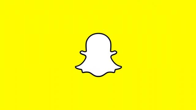 <b>Snapchat va primi un refresh la capitolul design în perioada următoare</b>Vestea săptămânii în zona aplicațiilor de socializare este aceea că Snapchat va primi un update major la nivel de design, dezvoltatorii pregătind noutăți interesante. Printre acestea se numără și sortarea poveștilor în funcție de
