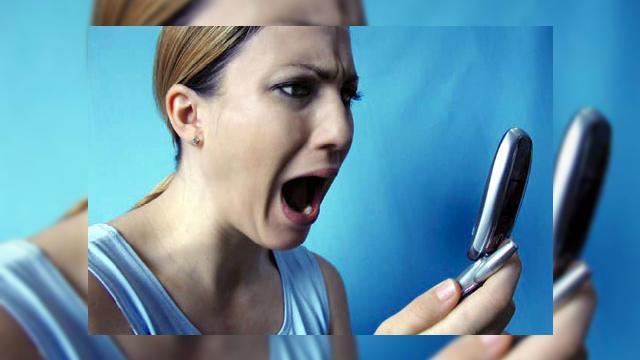 <b>Mesajele obscene au devenit o problema serioasa in randul copiilor</b>Fenomenul grav cu numele de "sexting" capata tot mai mult amploare, pe masura ce tot mai multi adolescenti, sau chiar copii isi trimit imagini explicite pe telefonul mobil. Psihologii din Palm Beach Gardens, SUA explica parintilor faptul ca inainte de a...