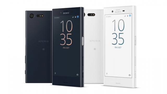 <b>Noi telefoane Sony scapă pe web în benchmark-uri şi profiluri UAProf: un model midrange de 5.2 inch şi unul cu aspect 16:9, potențial high end</b>Descoperim astăzi noi modele de telefoane Sony Xperia, modele cunoscute sub numele de cod H8324, respectiv H4133 ce ar putea debuta în cadrul târgului de tehnologie CES 2018 din ianuarie. Potrivit listărilor din benchmark