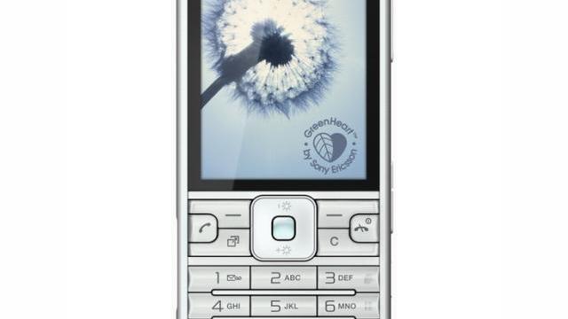 <b>Sony Ericsson anunta 2 telefoane "eco": C901 si Naite</b>Sony Ericsson anunta ieri 2 noi telefoane mobile ecologice, din seria GreenHeart, modelele C901 si Naite. Terminalele vin cu incarcatoare cu un consum redus de energie si carcase care contin 50% plastic reciclat. In plus, handseturile nu folosesc manuale...