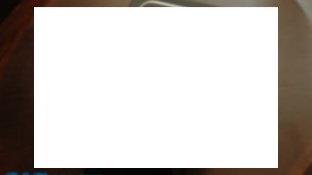 <b>iPhone 3GS scos din cutie inainte de lansarea oficiala</b>Iata ca dupa ce la inceputul acestei saptamani faceam cunostiinta cu dezamagirea numita iPhone 3GS, terminalul se pregateste de lansare si va sosi in curand in magazine. Totusi, se pare ca exista si norocosi (sau nu) care au pus mana pe el mai devreme....