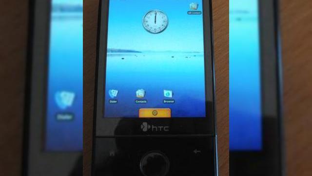 <b>Android OS, acum pe HTC Touch Diamond si HTC Touch Pro</b>Oricat de bizar ar parea pentru cei obisnuiti cu Windows Mobile pe HTC Touch Diamond, iata ca smartphone-ul poate acum rula Android, celebrul OS bazat pe Linux, datorita geniilor de la PPC Geeks. Iscusitii hackeri au portat Android OS pe Diamond si Touch...