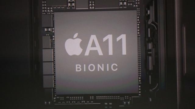 <b>Google a furat un angajat cheie de la Apple, responsabil cu design-ul de chipset-uri</b>Finalul de an ne aduce și vești despre un furt, unul de angajați realizat de Google. Aflăm că marele G a reușit să convingă un angajat cheie de la Apple, responsabil cu design-ul de chipset-uri să renunțe la postul ocupat în familia