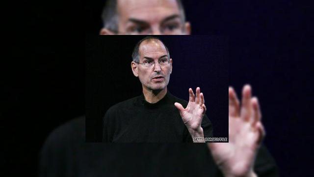 <b>Steve Jobs s-a intors la munca, anunta Apple</b>CEO-ul Apple, Steve Jobs s-a intors sa conduca faimoasa companie dupa o absenta de 6 luni, motivata medical si care a provocat ingrijorare in randul actionarilor. Purtatorul de cuvant Apple, Steve Dowling a afirmat ca Jobs este prezent deja la sediul...