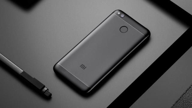 <b>Xiaomi Redmi 4X se vinde pentru doar 555 lei cu TVA inclus în versiunea cu 3 GB RAM! Îl găsiți în oferta Light in the Box</b>Continuă promoțiile la cei de la Lightinthebox.com și astăzi primim o ofertă specială pentru smartphone-ul Xiaomi Redmi 4X în varianta cu 3 GB RAM și 32 GB de stocare. Acesta poate fi achiziționat pentru suma de doar 