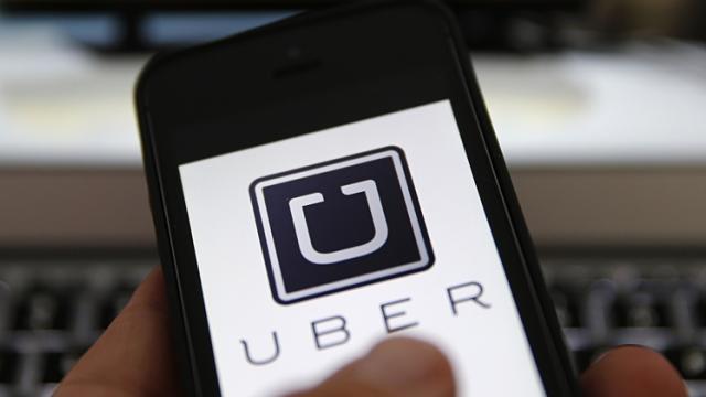 <b>O aplicaţie falsă Uber fură datele cardurilor de credit ale utilizatorilor; Iată detalii</b>Cum multă lume folosește aplicația Uber pentru ride-sharing, hackerii au venit cu o idee pentru a fura datele utilizatorilor, mai exact informațiile cardurilor de credit. S-a creat astfel o aplicație Uber falsă prin intermediul căreia se pot