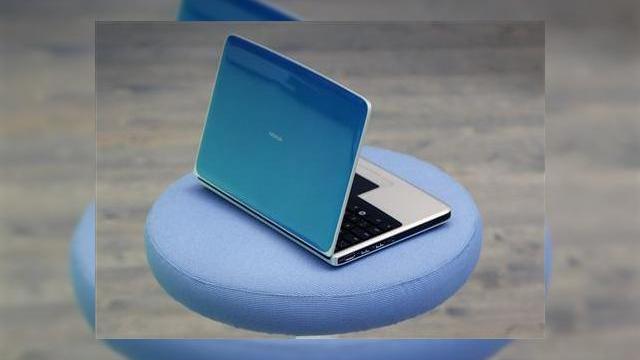 <b>Laptopul Nokia Booklet 3G va costa 2400 RON?</b>Dupa ce ieri aflam ca Nokia a anuntat in sfarsit primul sau mini laptop, modelul Nokia Booklet 3G, iata ca azi aflam zvonuri in legatura cu pretul acestui terminal: 800 de dolari (aproximativ 2400 RON). Pretul este destul de piperat, chiar si pentru un...